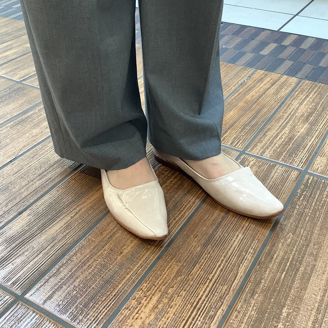 WASH [人気商品] きれい見えフラットシューズ/エナメル|銀座ワシントン