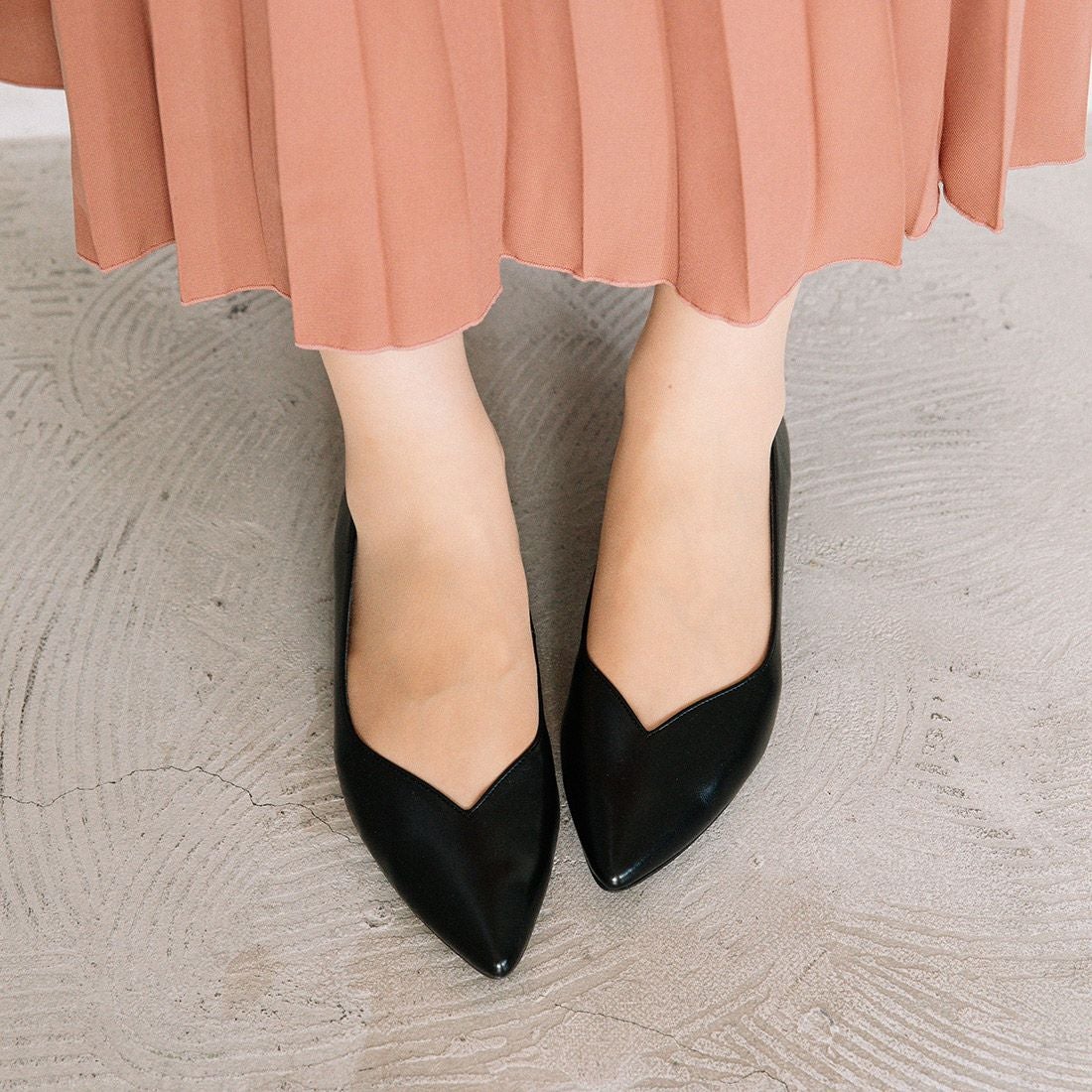 WASHINGTON 晴雨兼用 Vカット ローヒールパンプス|銀座ワシントン 公式