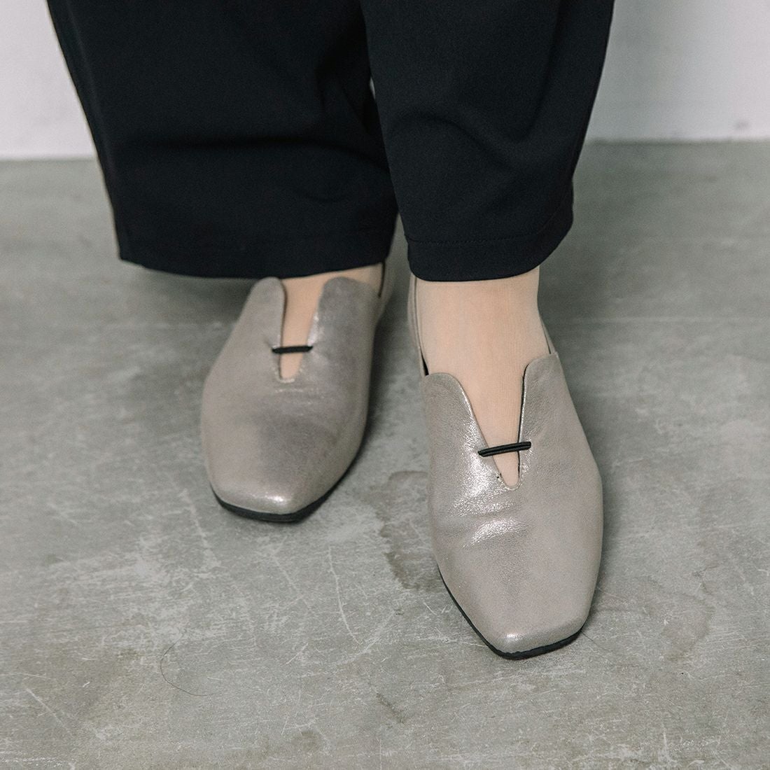 yuko imanishi+ フロントゴムスクエアトゥシューズ AZU|銀座ワシントン