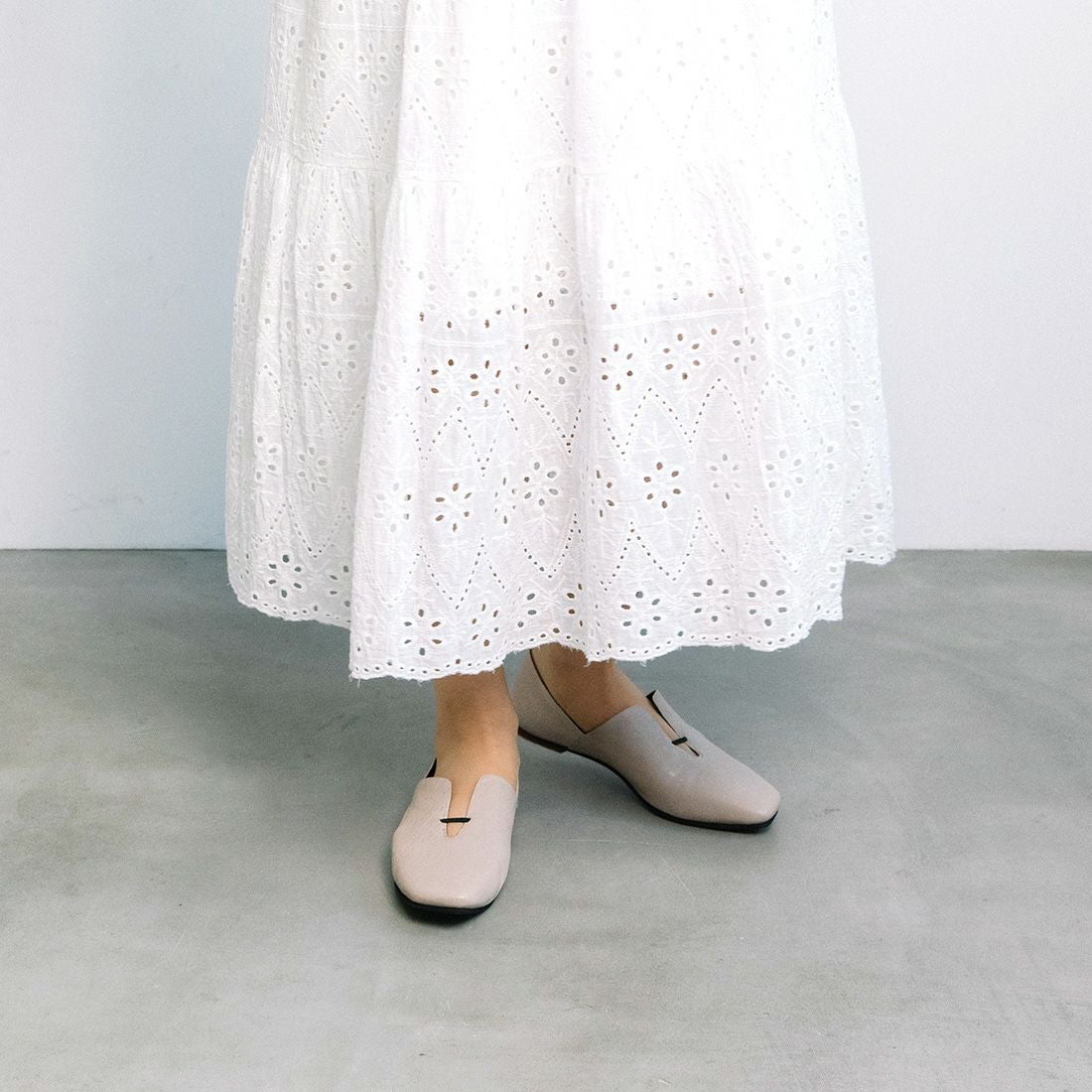 yuko imanishi+ フロントゴムスクエアトゥシューズ AZU|銀座ワシントン