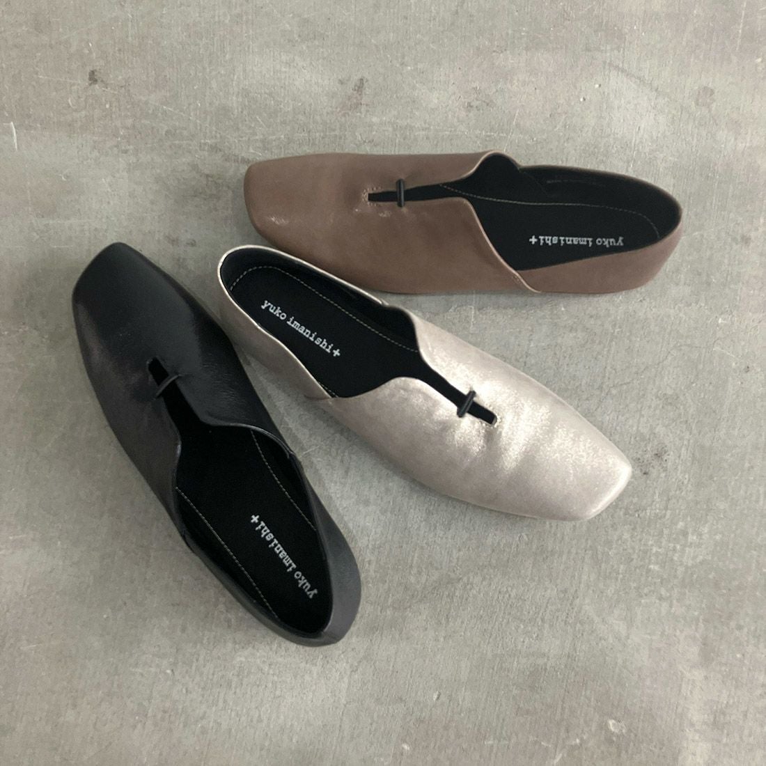 yuko imanishi+ フロントゴムスクエアトゥシューズ AZU|銀座ワシントン