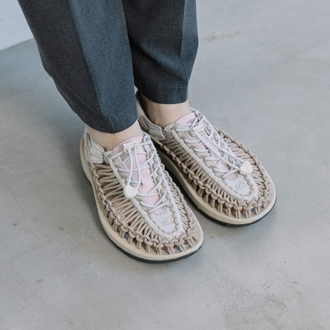 KEEN UNEEK レディスサイズサンダル|銀座ワシントン 公式サイト