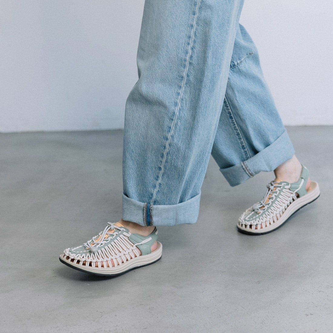 KEEN UNEEK レディスサイズサンダル|銀座ワシントン 公式サイト