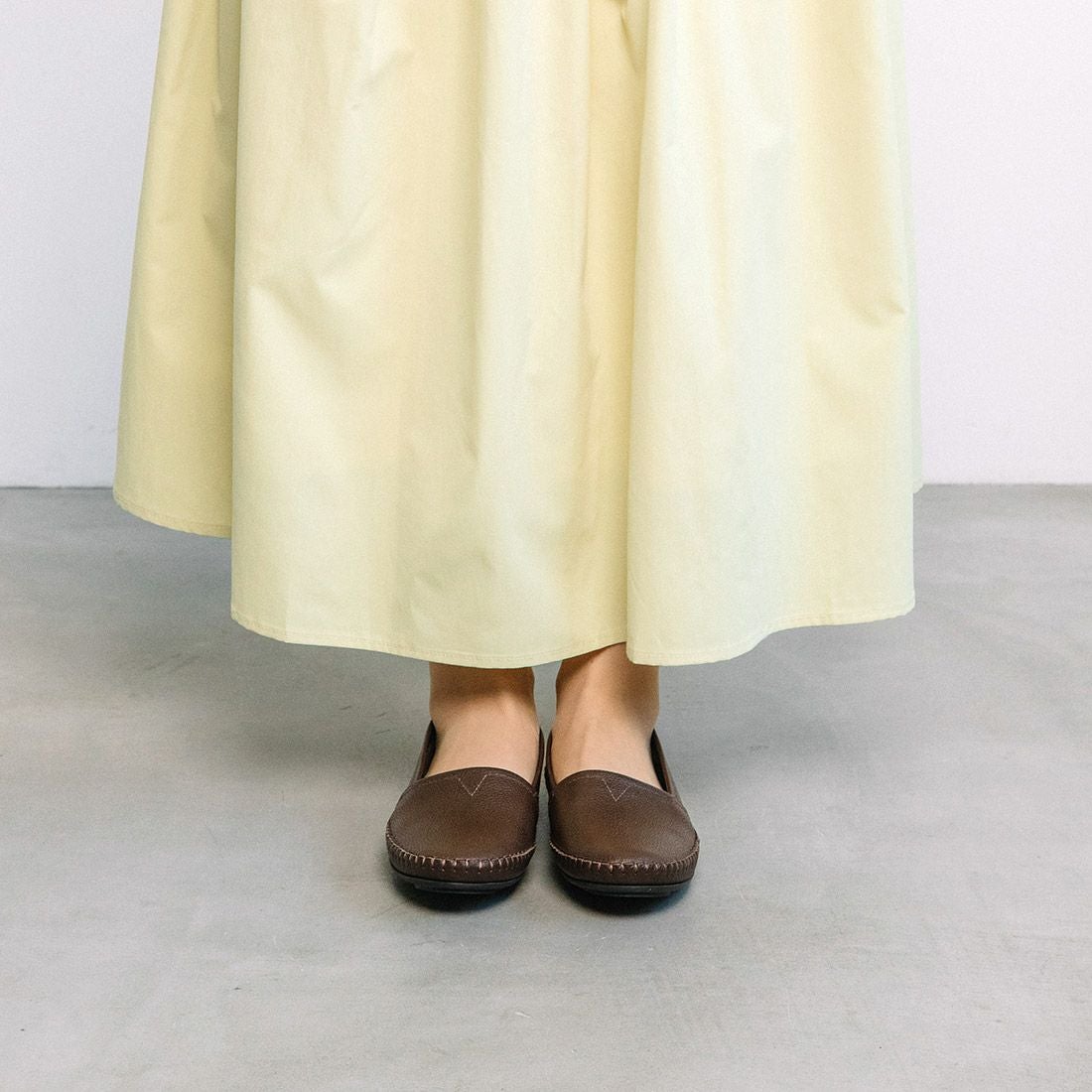 HACHI ナチュラルレザーフラットシューズ|銀座ワシントン 公式サイト