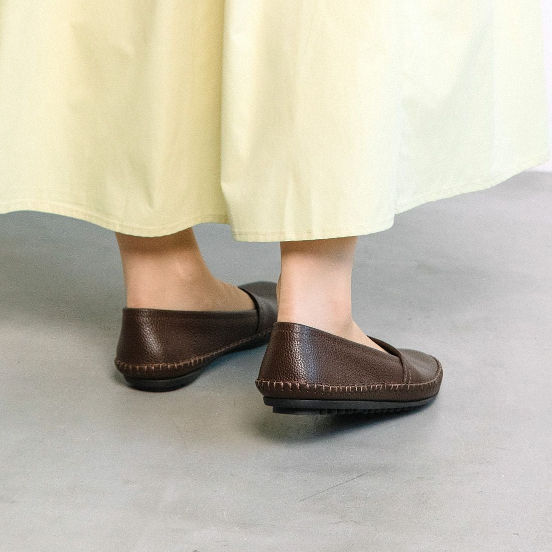 HACHI ナチュラルレザーフラットシューズ|銀座ワシントン 公式サイト