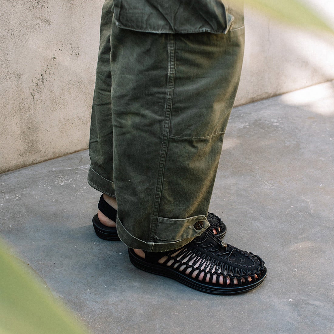 KEEN UNEEK メンズサイズサンダル|銀座ワシントン 公式サイト