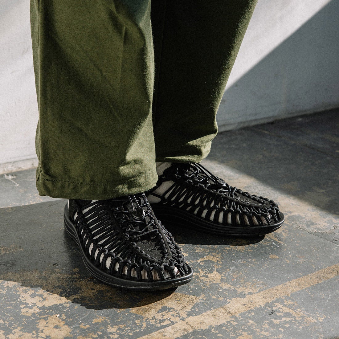 KEEN UNEEK メンズサイズサンダル|銀座ワシントン 公式サイト