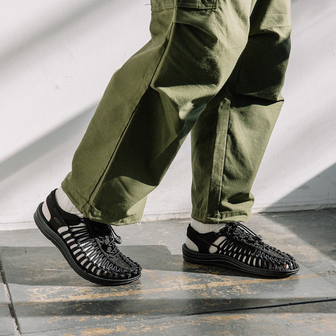 KEEN UNEEK メンズサイズサンダル|銀座ワシントン 公式サイト